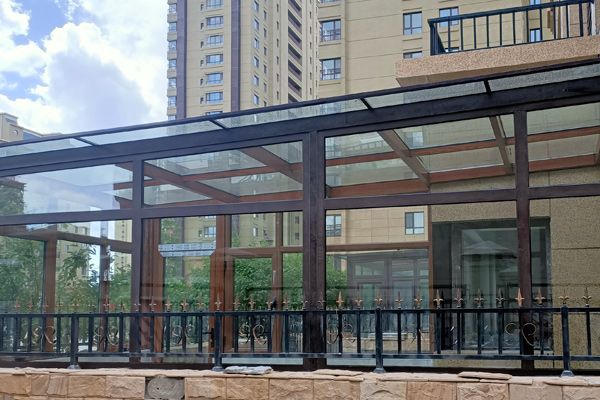 有個露臺，通遼搭建陽光房，四面都裝折疊門!